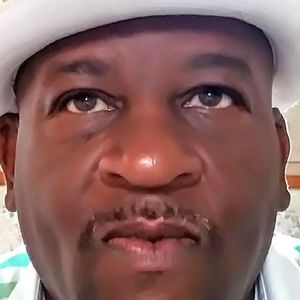 Meet your Posher, Derrick